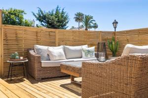 Posedenie v ubytovaní Stunning townhouse with pool in Riviera del Sol by Costarentals - Ref 199