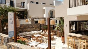 Posezení v ubytování Nami Hotel & Suites