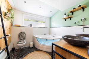Salle de bains dans l'établissement Villa Uhaïna