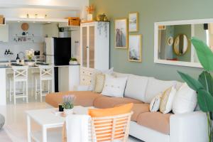 Kuchyň nebo kuchyňský kout v ubytování My Resort Hua Hin - Top Floor, 104m2, Terrace, 8 Pools, 5 Min Beach & Cicada