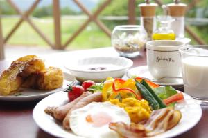 リゾートの敷地内または近くでの食事または食べ物