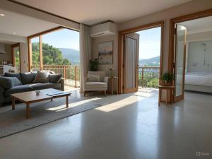 Γενική θέα στο βουνό ή θέα στο βουνό από  αυτό το δωμάτιο σε οικογενειακή κατοικία