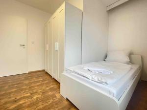 Fotografie z fotogalerie ubytování SAD252 Geräumig eingerichtete Monteurwohnung v destinaci Schwandorf in Bayern + 6 fotografií