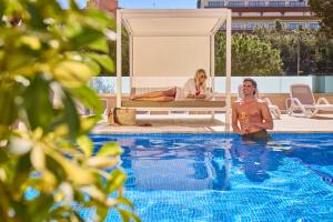 Bazén v ubytování Welikehotel Fenix nebo v jeho okolí