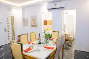 Posezení v ubytování The Royal Clb Hotel and Resorts