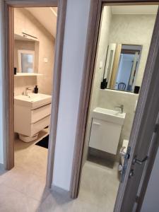 Fotografie z fotogalerie ubytování Apartments Galeb v Primoštenu