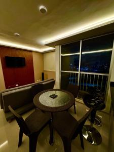 TV a/nebo společenská místnost v ubytování Moderno apartamento en Barranquilla
