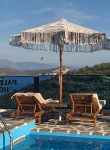 Bazén v ubytování Palermiti Luxury Rooms nebo v jeho okolí