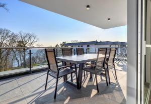 Μπαλκόνι ή βεράντα στο Penthouse Apartment mit Sauna und Dachterrasse mit Haffblick