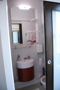 Koupelna v ubytování Hôtel Azur