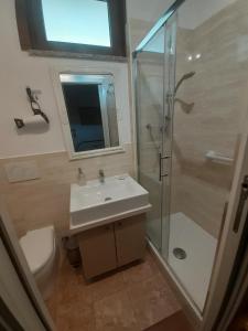 A bathroom at B&B Villa Bucceri