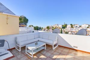 Balkón nebo terasa v ubytování Nerja Townhouse Burriana