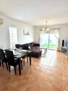 Khu vực ghế ngồi tại Apartamento Nathalie a 100m da Praia (T2)