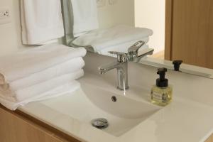 Ένα μπάνιο στο Hotel Estar +12 φωτογραφίες