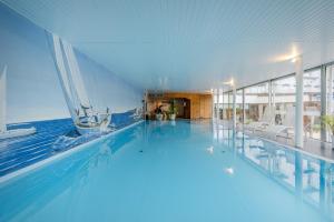 Bazén v ubytování Ringhotel Seehof nebo v jeho okolí