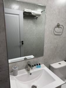 A bathroom at Memory Apart Hotel