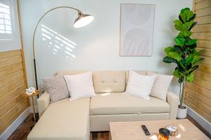 Gallery image of King Bed-Step to Madeira Beach-Heated Pool-Private in St Pete Beach