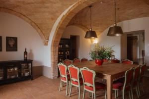 Φωτογραφία από το άλμπουμ του Podere la Piscina acqua calda RestArt σε San Casciano dei Bagni