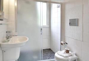 Ένα μπάνιο στο I Giardini di Athena- Athena Resort