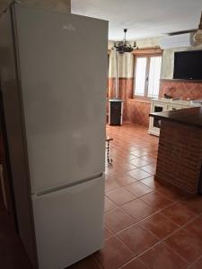 A kitchen or kitchenette at VuT Casa Fabe12