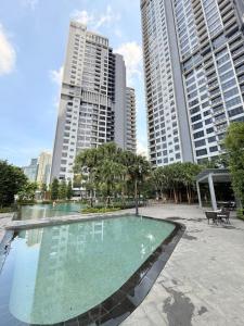 Kolam renang di atau dekat dengan Agile Suites By Mykey