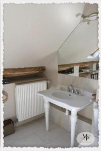 Fotografie z fotogalerie ubytování Villa spacieuse avec piscine privée à Brinon-sur-Sauldre v destinaci Brinon-sur-Sauldre