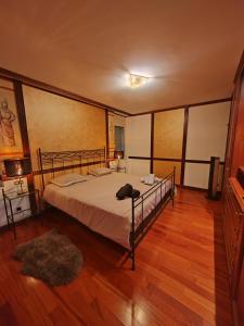 Postel nebo postele na pokoji v ubytování Platinum Suite & Spa