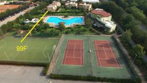 Imagen de la galería de 99F Pizzo Beach Club Pool&Beach, en Fondaco Vecchio