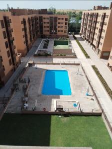 Swimmingpoolen hos eller tæt på Suite Aeropuerto Madrid Wanda 449