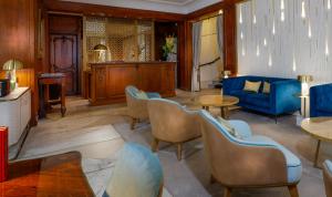 Posezení v ubytování Hotel Claridge Paris