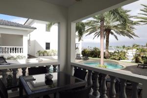Piscina di Palm Crest o nelle vicinanze