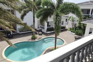 Piscina di Palm Crest o nelle vicinanze