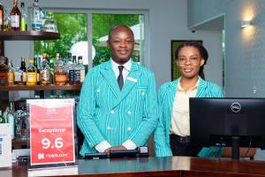 Členové personálu v ubytování ONOMO ALLURE ABIDJAN BAOBAB