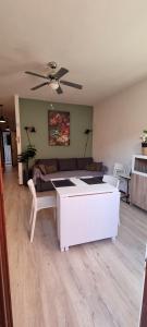 Φωτογραφία από το άλμπουμ του Lakeview Casa Camelia 21 σε Acquaseria