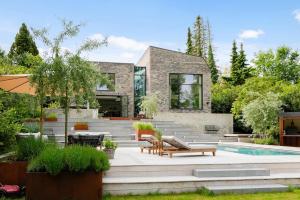 Κήπος έξω από το Architectural luxurious villa