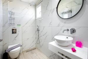 Koupelna v ubytování Aldebaran Hotel Apartments
