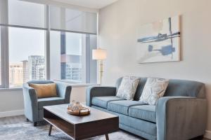 Posezení v ubytování Luxury Apt In Heart of Seaport