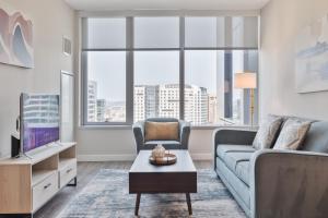 Posezení v ubytování Luxury Apt In Heart of Seaport