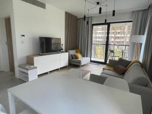 Televisyen dan/atau pusat hiburan di Shellter West Corner 117K