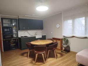 A kitchen or kitchenette at L'arome de Ainsa