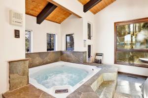 Fotografie z fotogalerie ubytování The Birdhouse #2529 v destinaci Big Bear Lake + 32 fotografií