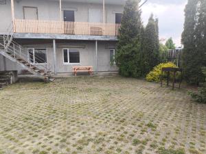 Κήπος έξω από το Apartamenti ar setu un grilu