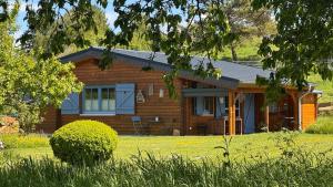 Κήπος έξω από το EifelChalet Niederehe