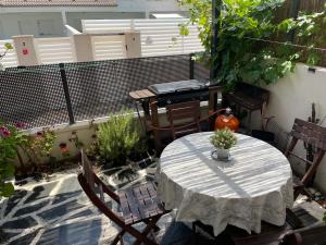 Balkón alebo terasa v ubytovaní PLAYA ALMARDA,PISCINA,2 TERRAZAS,WIFI,PARKING,BBQ,TRANQUILo