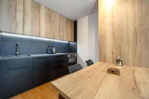 Gambar di galeri bagi Bratislava Modern Living, Design Apt & Parking di Bratislava +15 gambar