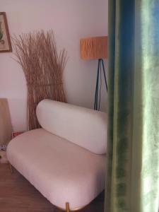 A bed or beds in a room at Dolci risvegli appartamento vista mare