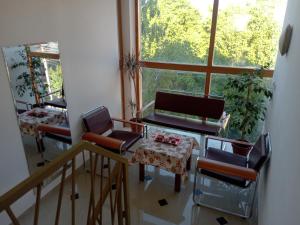 SMEŠTAJ SOLARIS kod Aqua Parka Studio Apartmani tesisinde bir oturma alanı