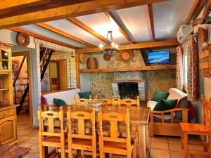 A seating area at Casa el Rincon Cazorla