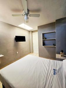 Ένα ή περισσότερα κρεβάτια σε δωμάτιο στο Sensity Home Habitación 5 A Cómoda y calida con baño compartido