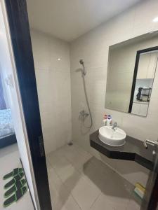 Ένα μπάνιο στο COMFORTSTAY - Citra Plaza Nagoya #10-25 City View